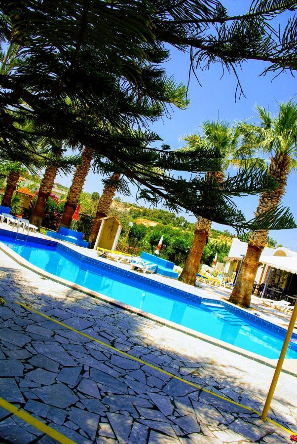 Aspro Hotel Hersonissos  Bagian luar foto