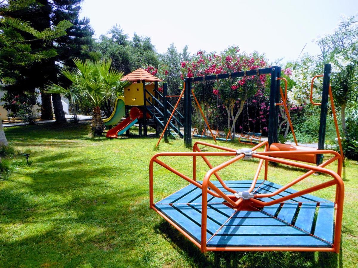 Aspro Hotel Hersonissos  Bagian luar foto